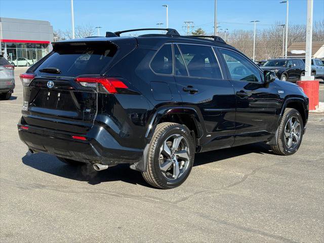 Used 2023 Toyota RAV4 SE w/ Weather & Moonroof Package AWD/4WD image 5