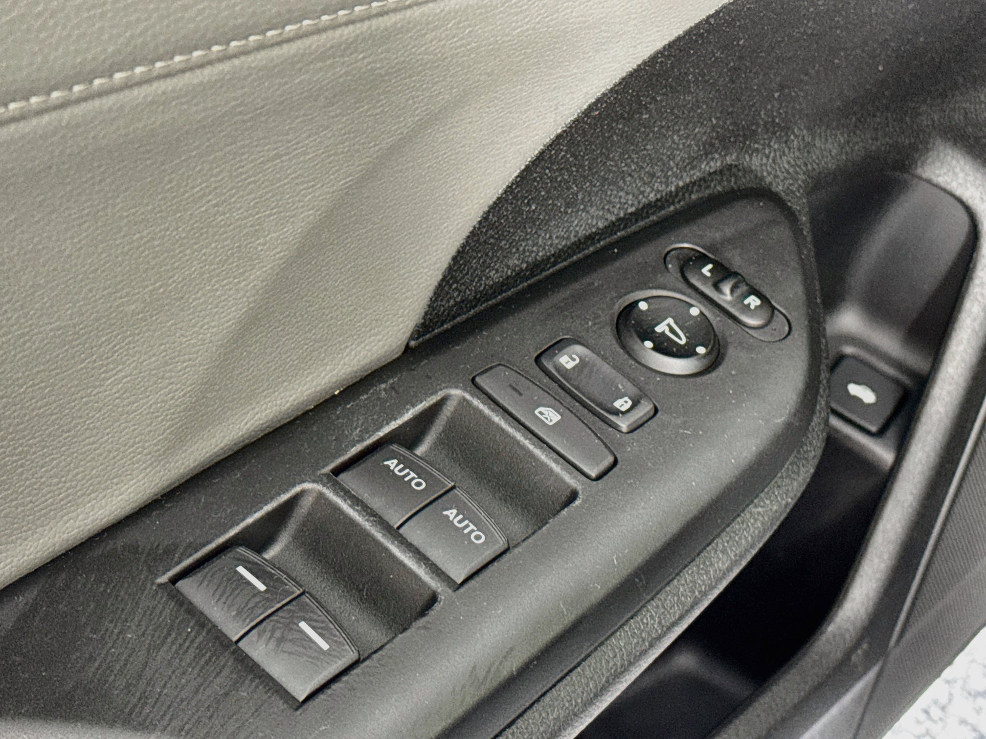 Certified 2018 Honda Civic EX-L image 17