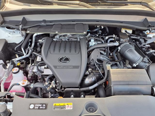 New 2026 Lexus TX 500h AWD image 12