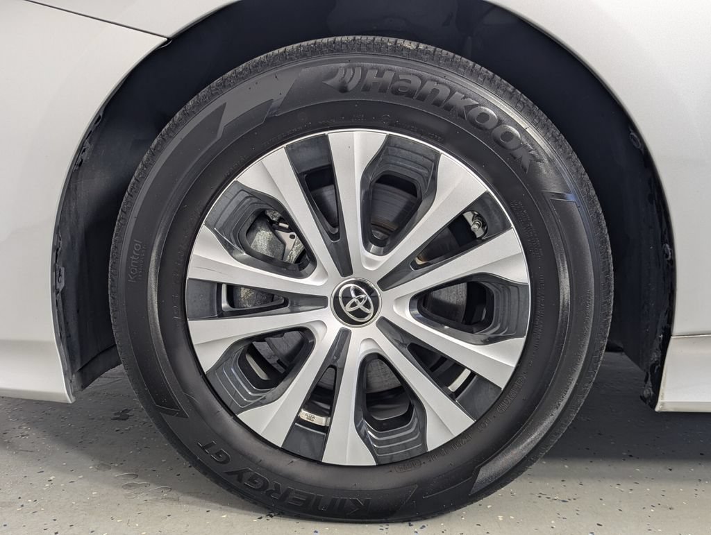 Used 2020 Toyota Prius Prime XLE FWD image 8