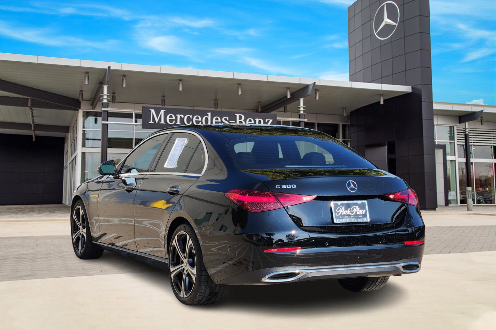 Used 2025 Mercedes-Benz C 300 Sedan image 5