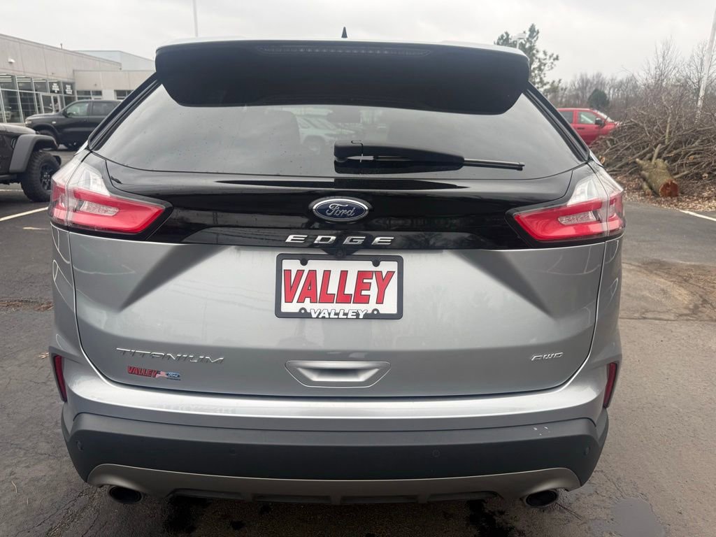 Used 2022 Ford Edge Titanium image 4