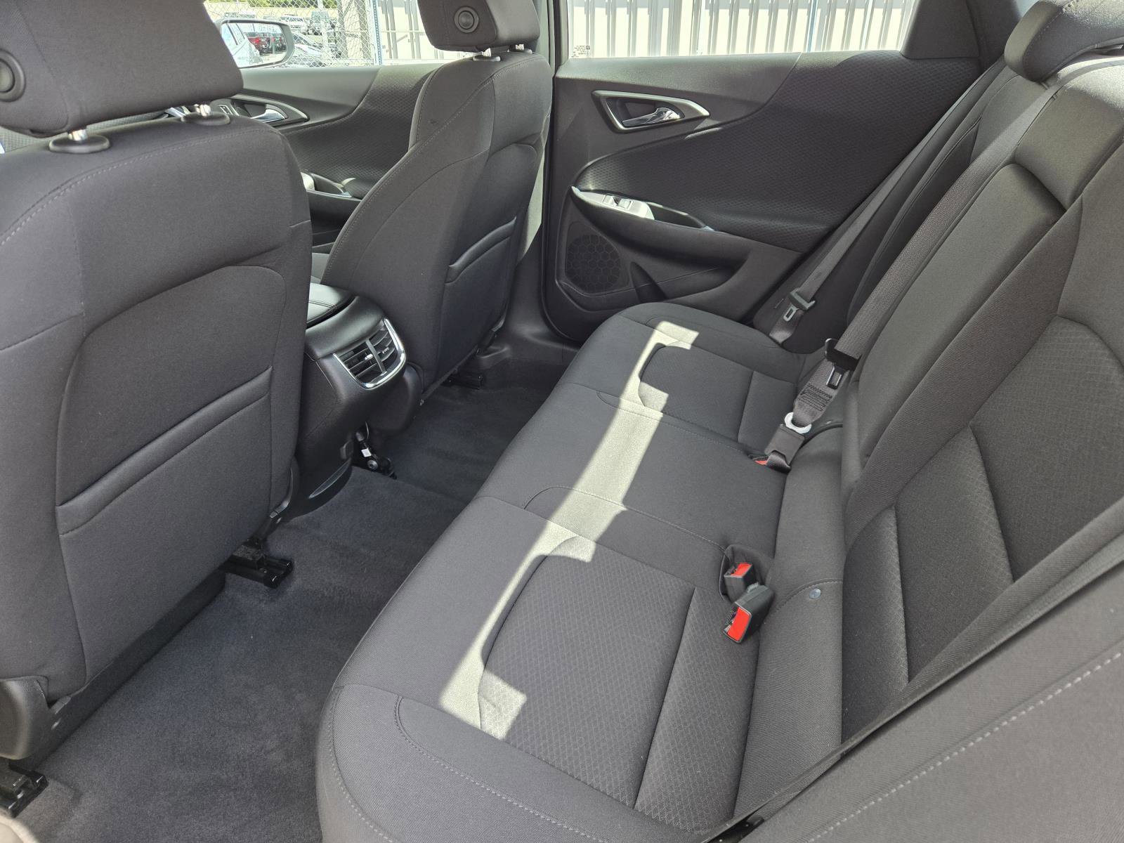 Used 2021 Chevrolet Malibu LT image 24