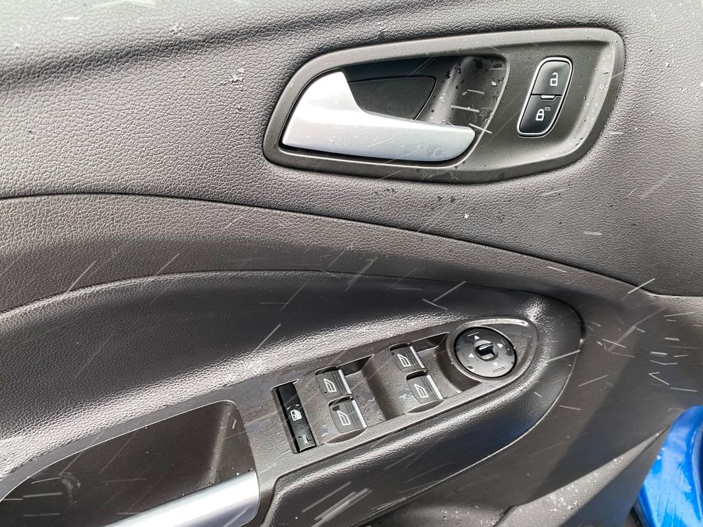 Used 2019 Ford Escape SEL image 14