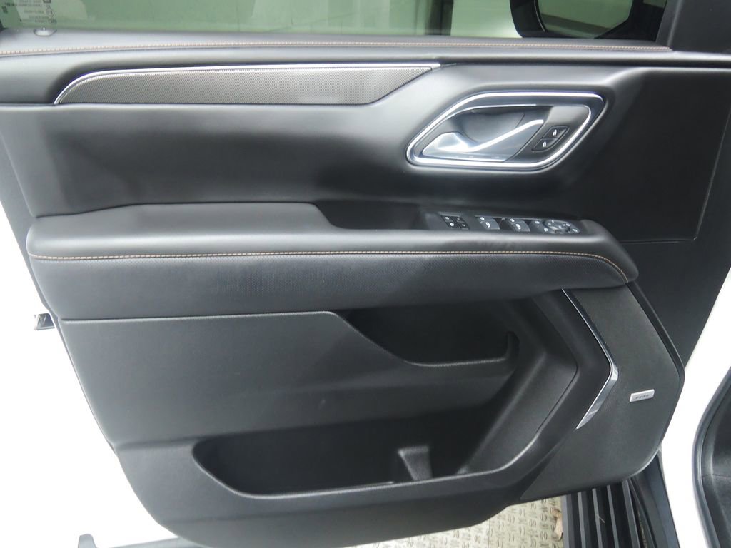 Used 2024 GMC Yukon AT4 w/ AT4 Premium Plus Package image 29