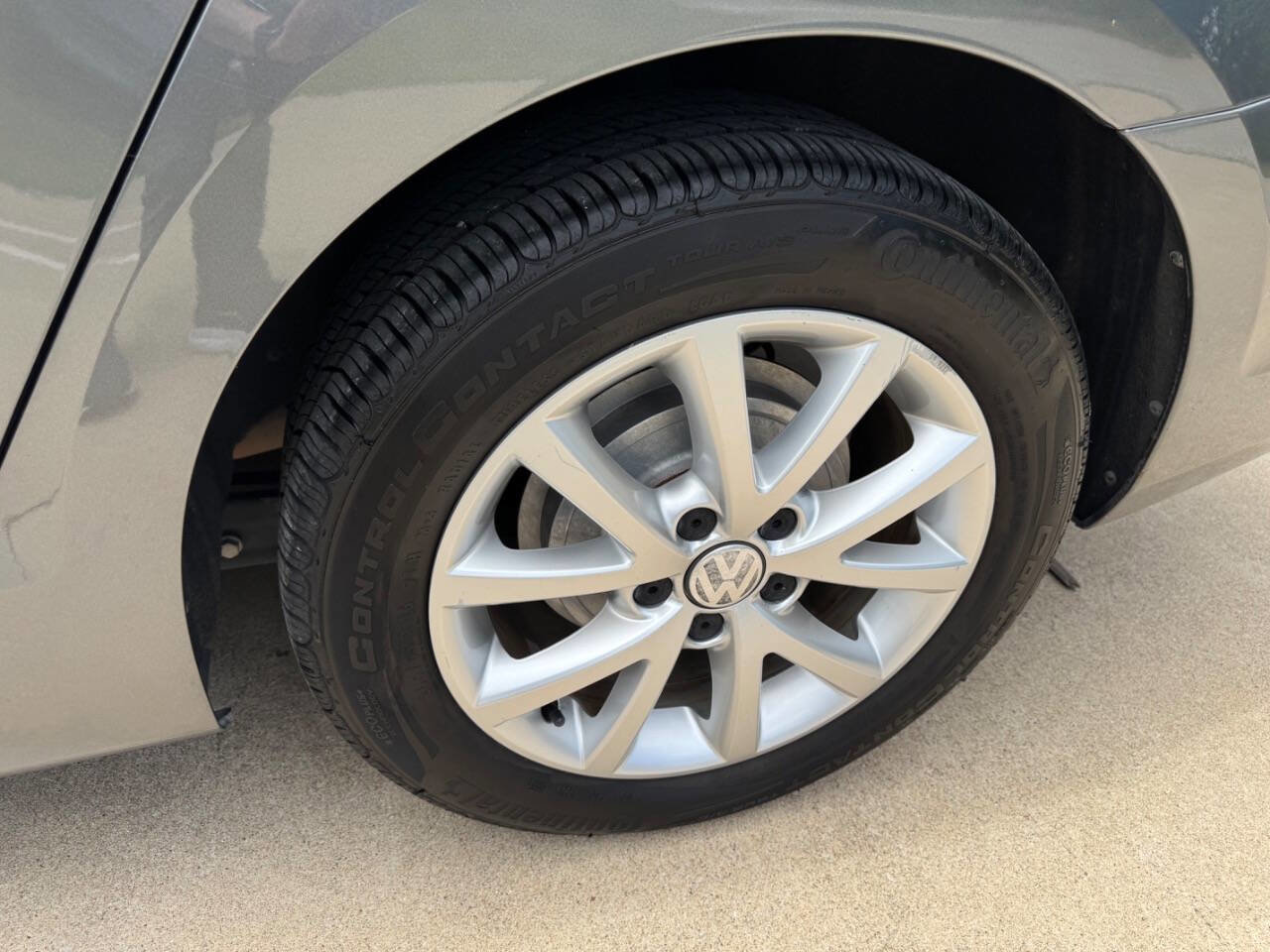 Used 2012 Volkswagen Jetta SE FWD image 15