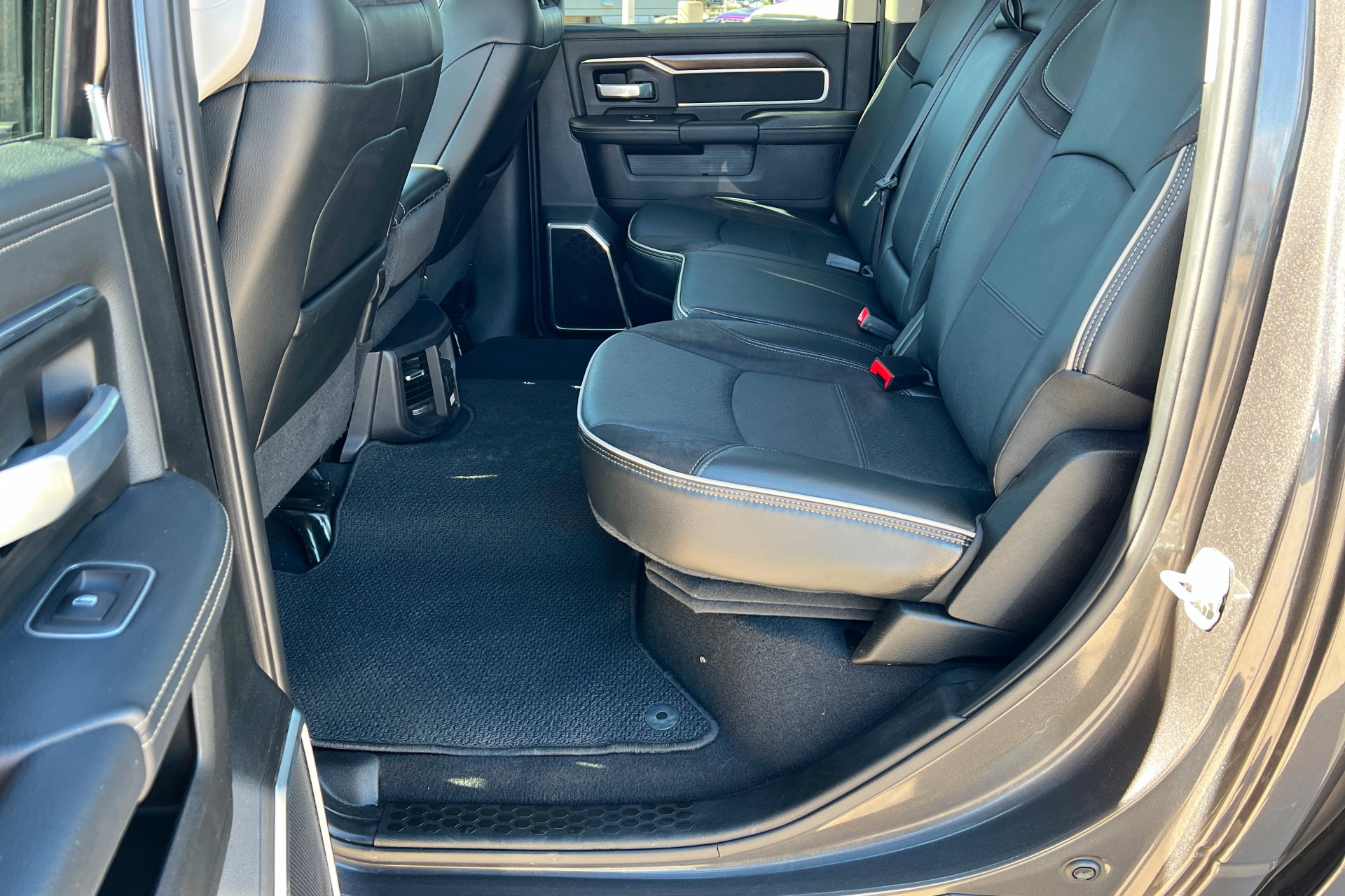 Certified 2024 RAM 2500 Laramie w/ Safety Group image 21