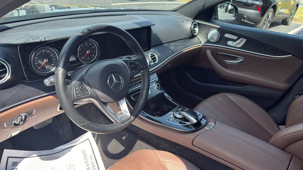 Used 2017 Mercedes-Benz E 300 4MATIC image 8