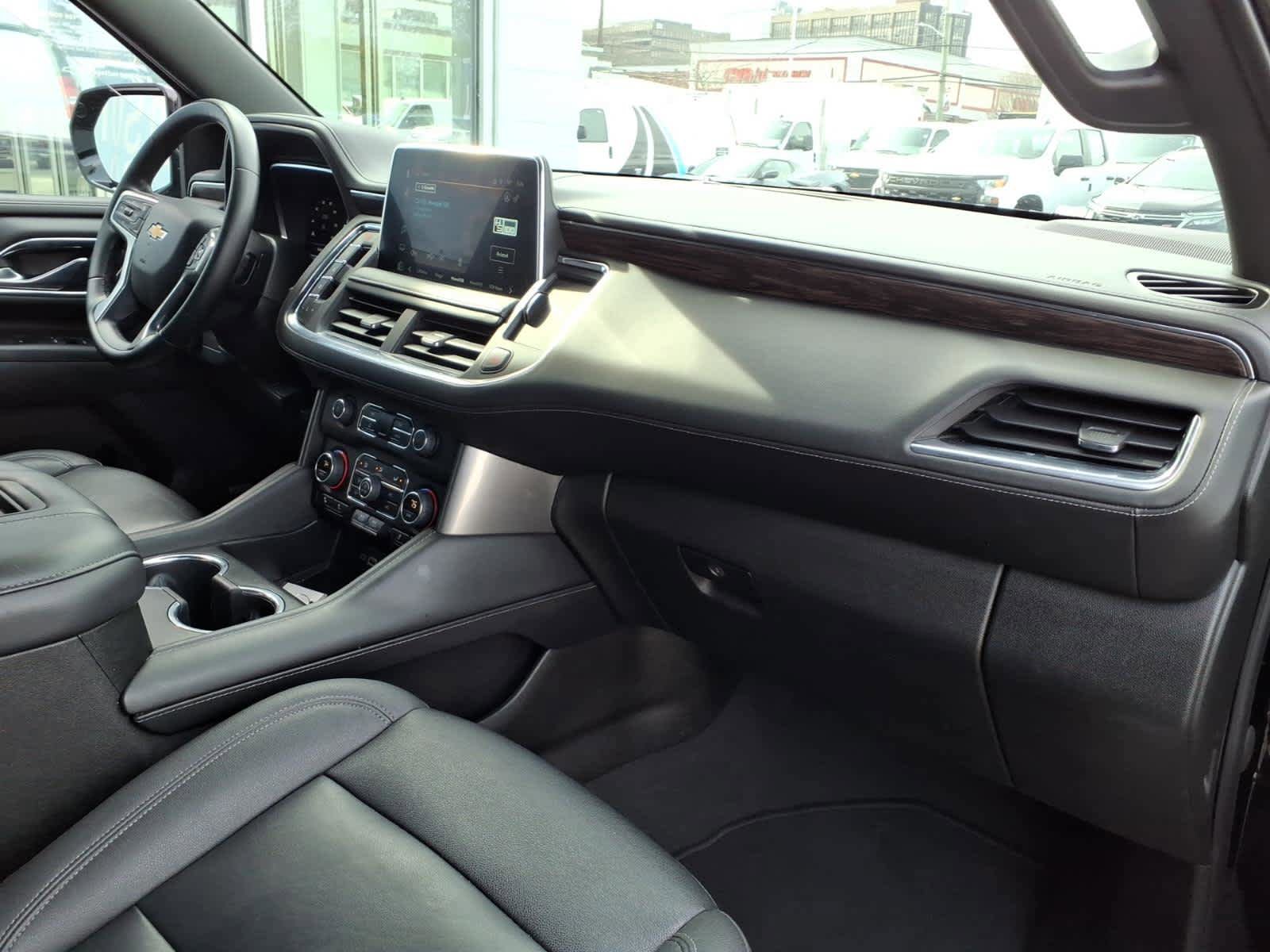 Used 2023 Chevrolet Suburban LT AWD/4WD image 19