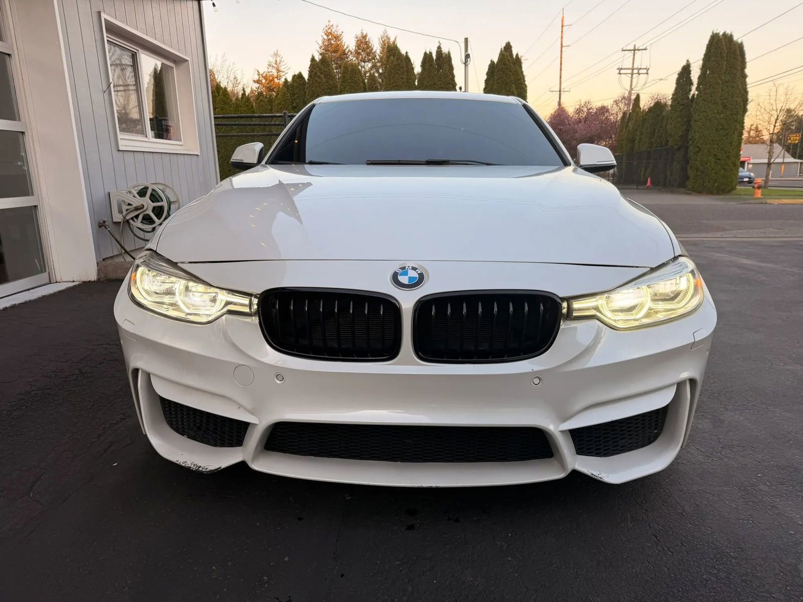Used 2017 BMW 340i Sedan w/ Technology Package image 6