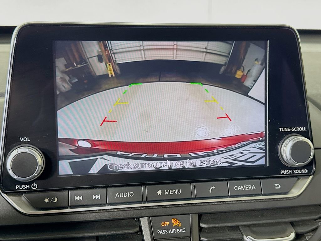 Used 2025 Nissan Altima 2.5 SV image 32