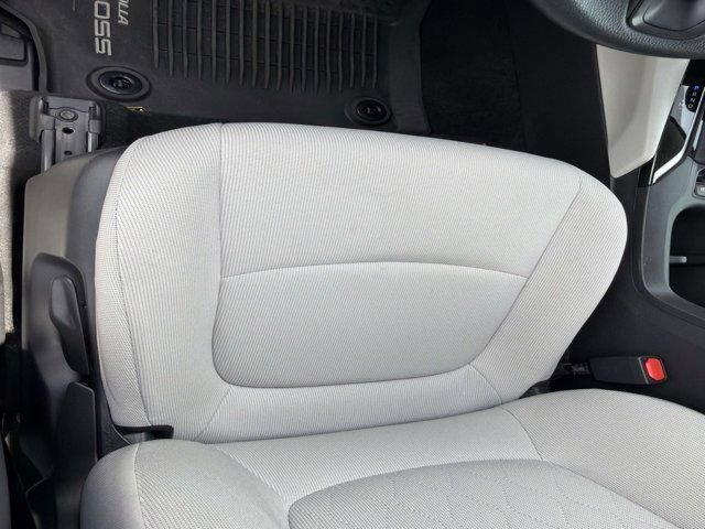 Certified 2025 Toyota Corolla Cross L FWD image 9