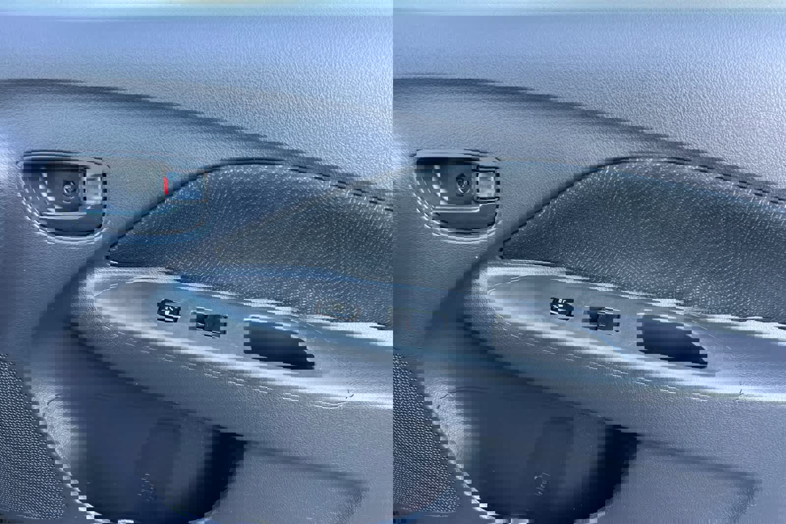 Used 2012 Toyota Yaris Sedan image 18