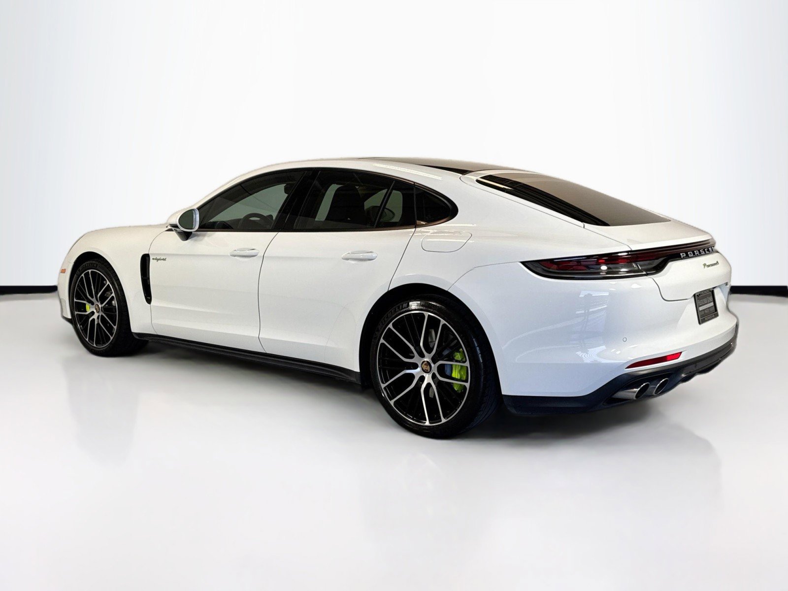 Used 2023 Porsche Panamera 4 w/ Premium Package image 3
