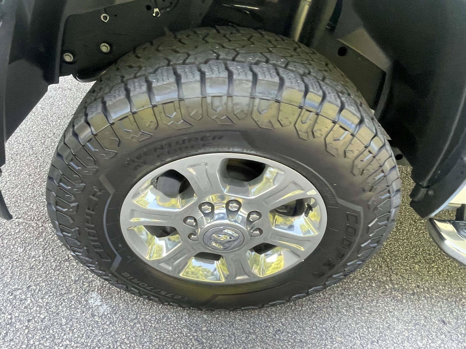 Used 2024 RAM 2500 Big Horn AWD/4WD image 8