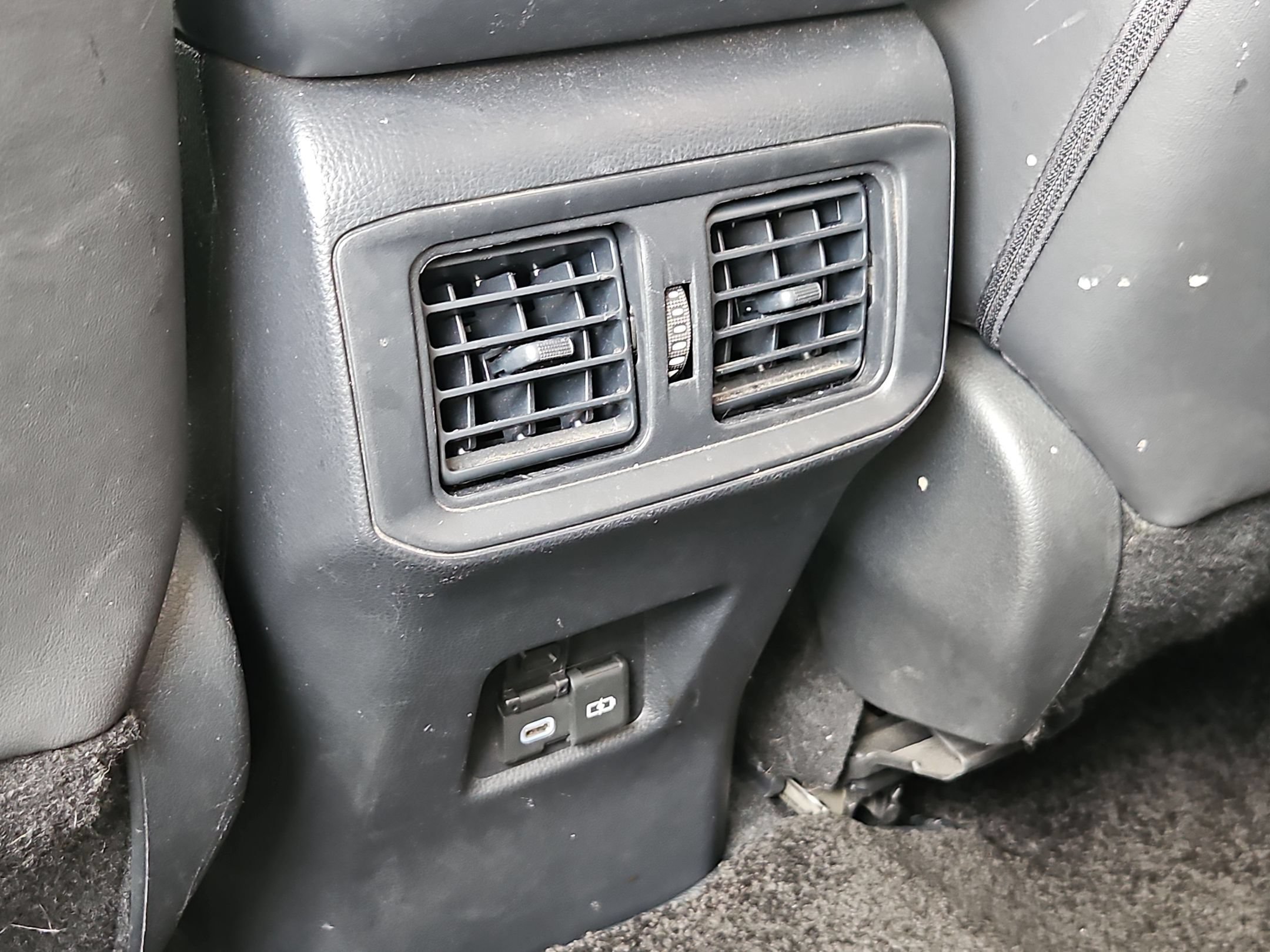 Used 2025 Toyota RAV4 Limited w/ Advanced Technology Package FWD image 23