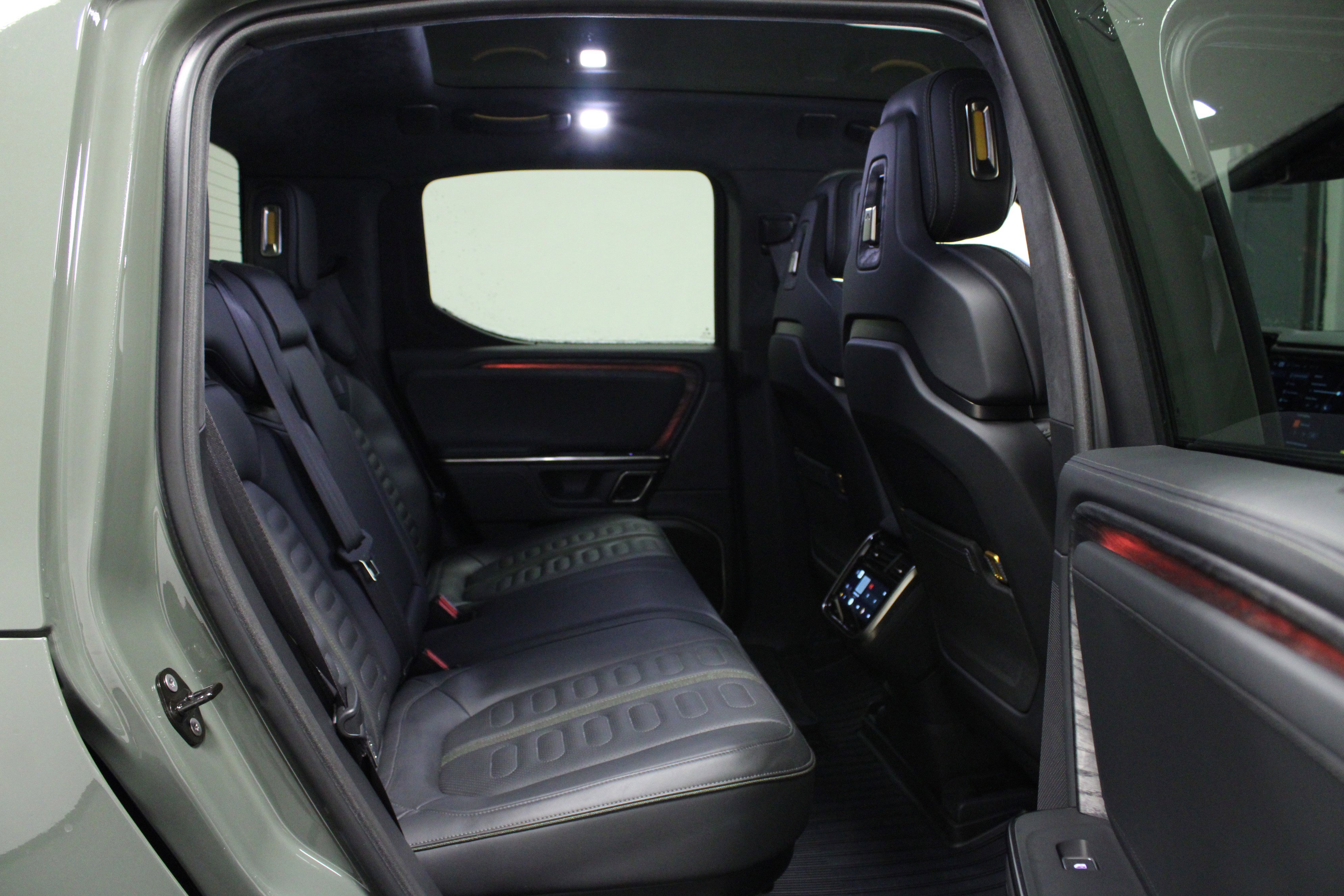 Used 2022 Rivian R1T Launch Edition image 15