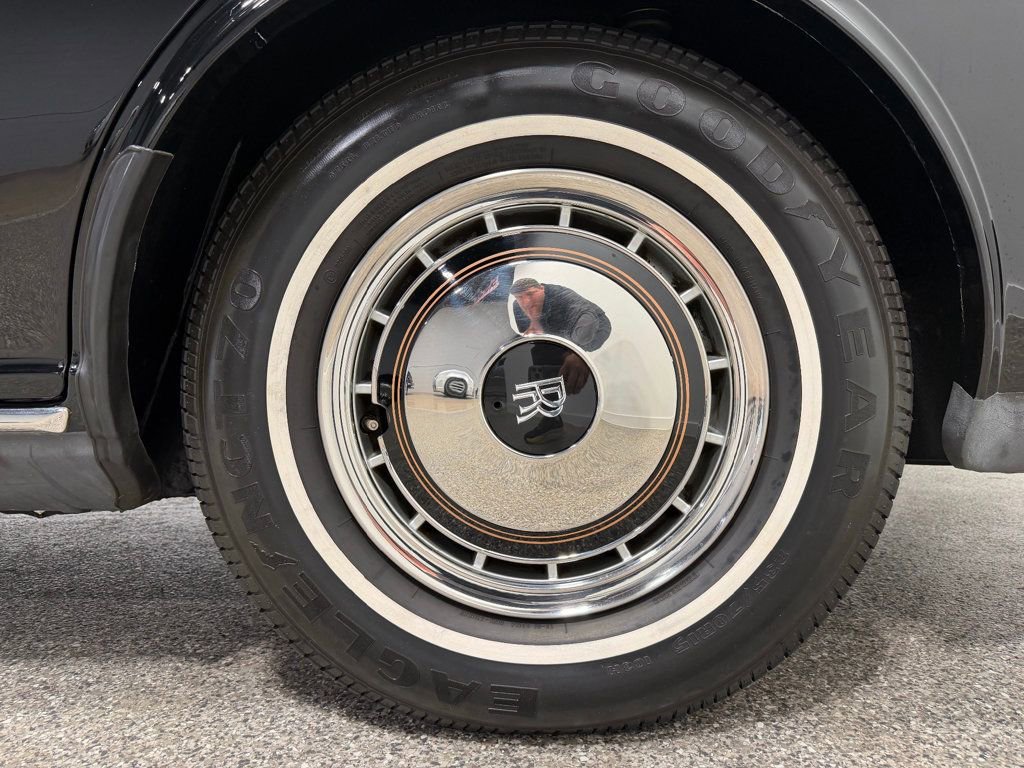 Used 1993 Rolls-Royce Silver Spur II image 11