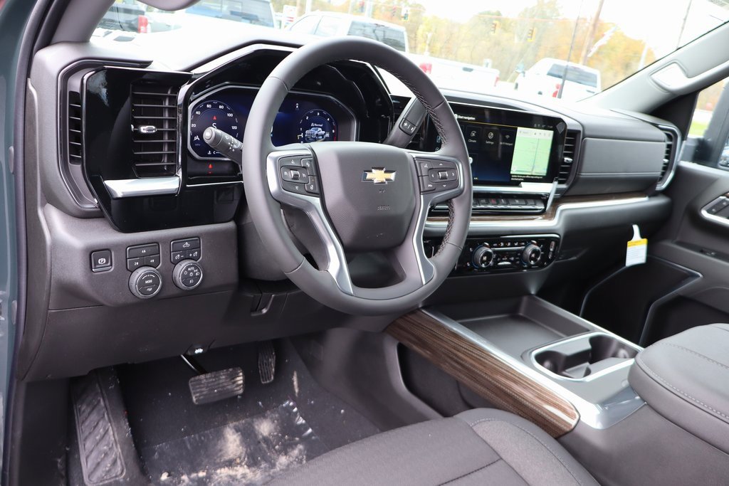 New 2026 Chevrolet Silverado 3500 LT image 6