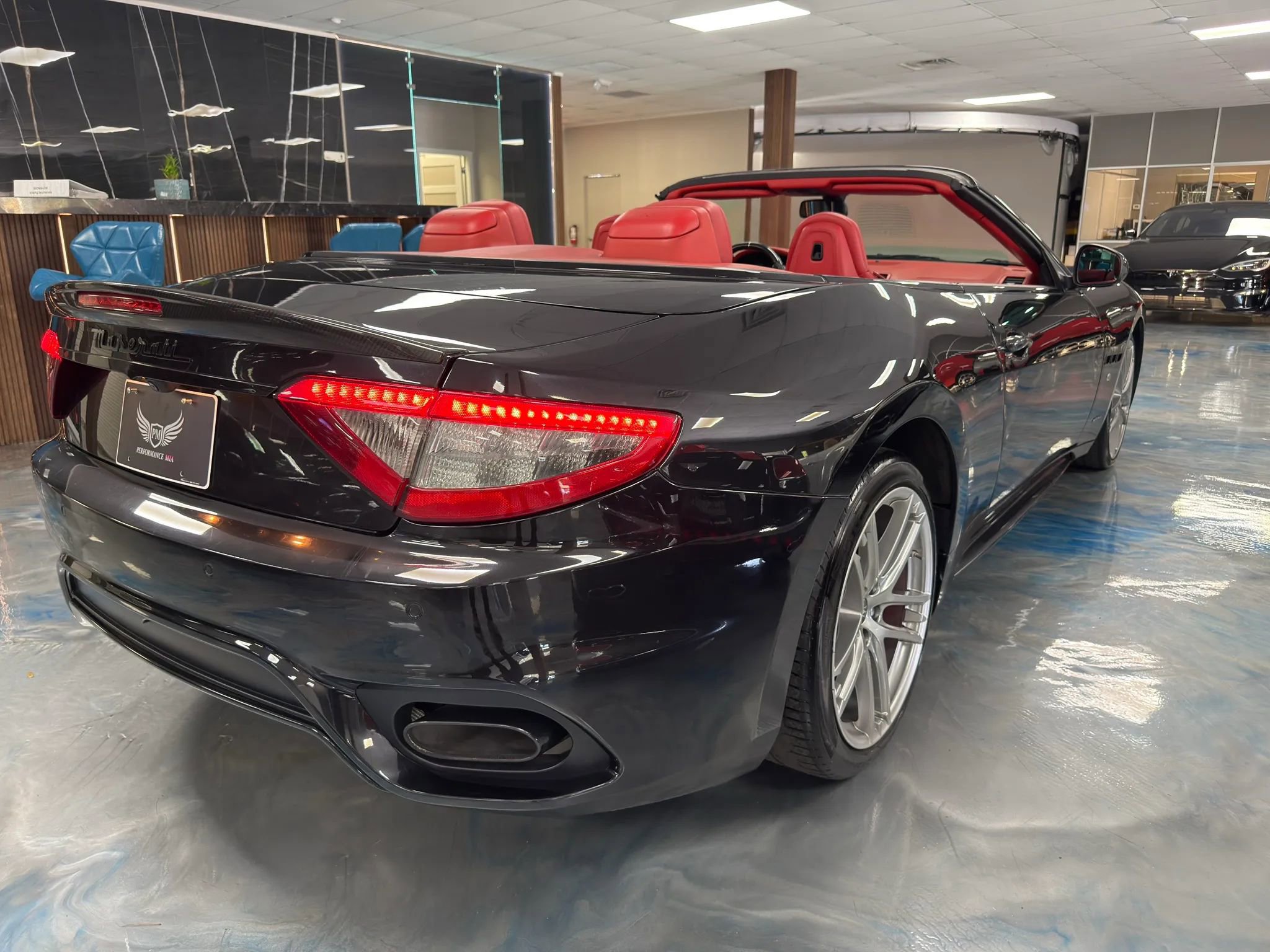 Used 2019 Maserati GranTurismo Sport RWD image 16