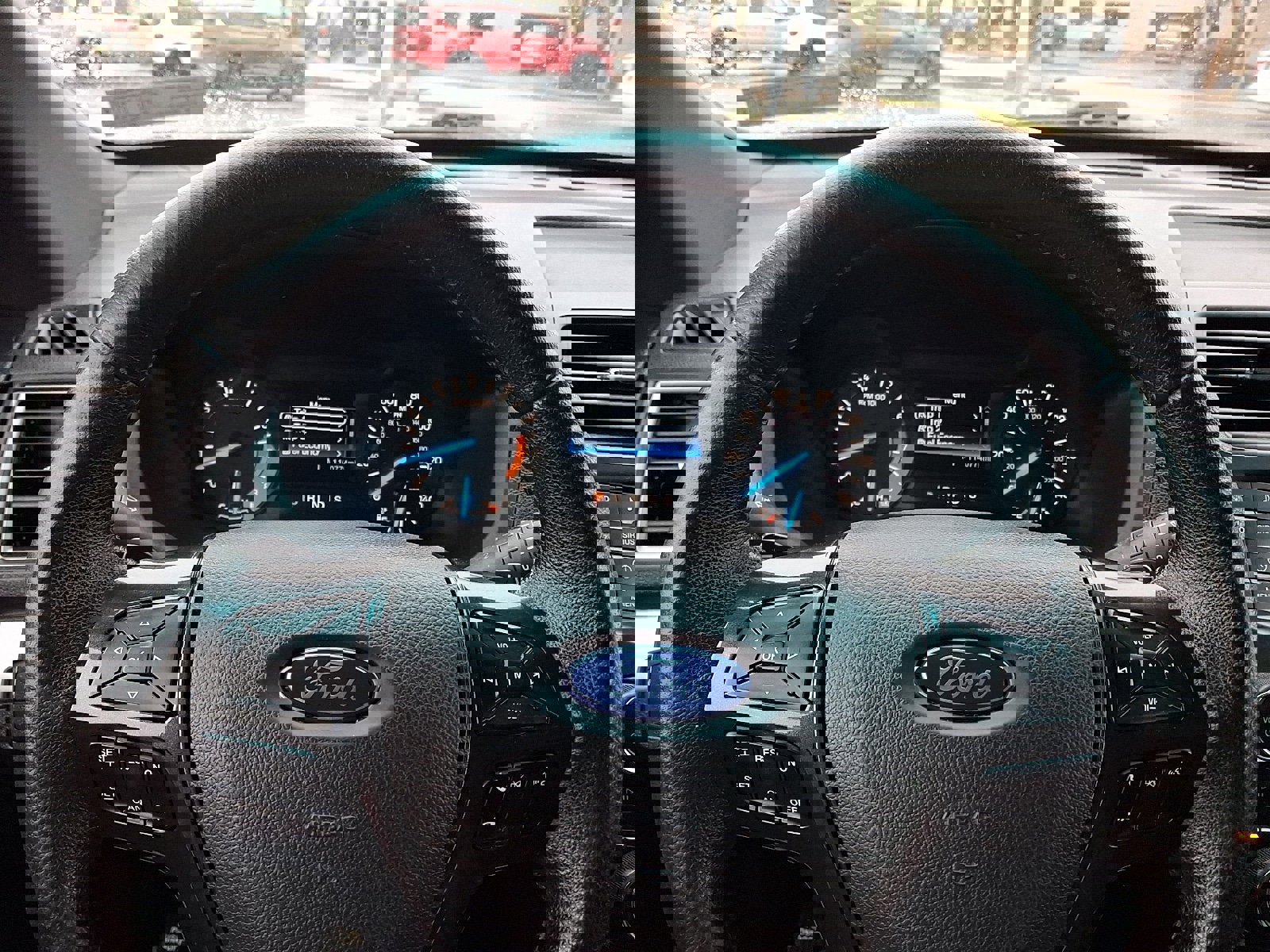 Used 2017 Ford Explorer XLT image 19