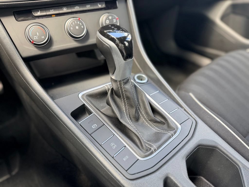 Used 2024 Volkswagen Jetta Sport FWD image 32
