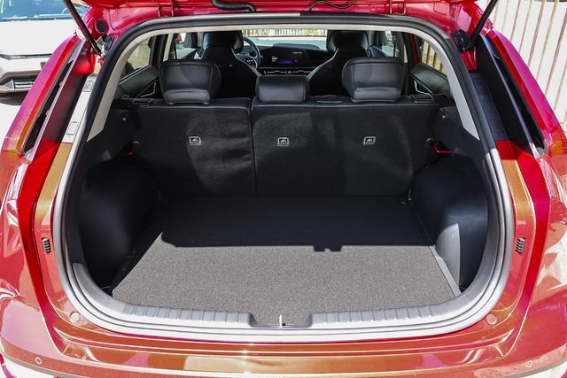 Certified 2025 Kia Niro EX FWD image 23