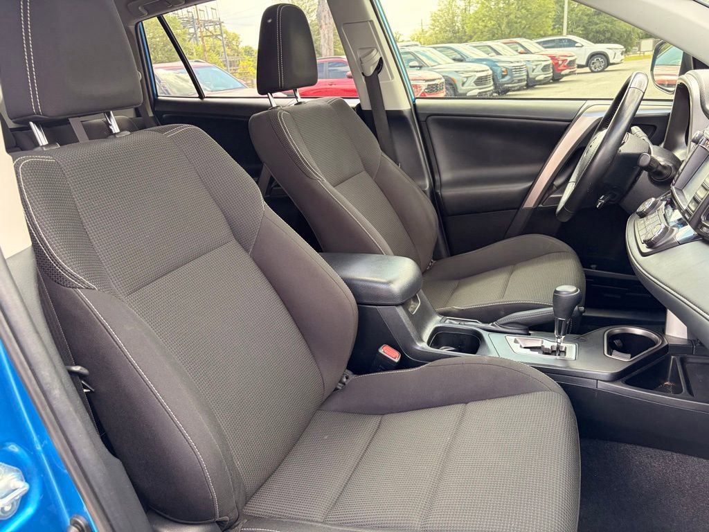 Used 2018 Toyota RAV4 XLE FWD image 10