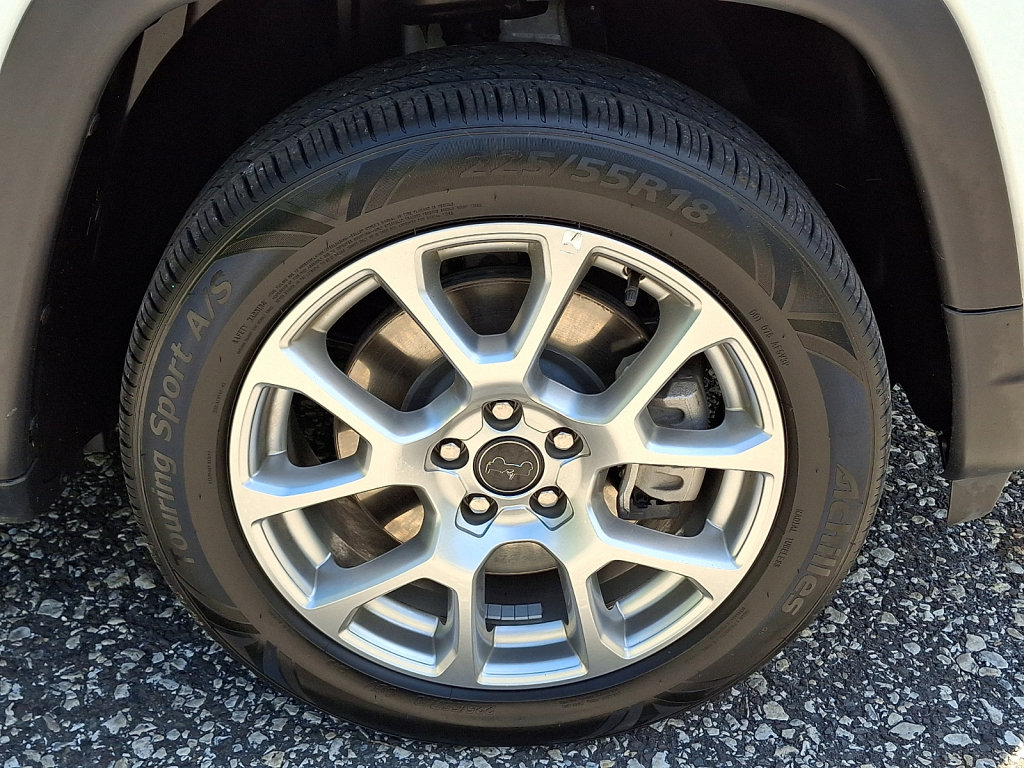 Used 2025 Jeep Compass Limited AWD/4WD image 8