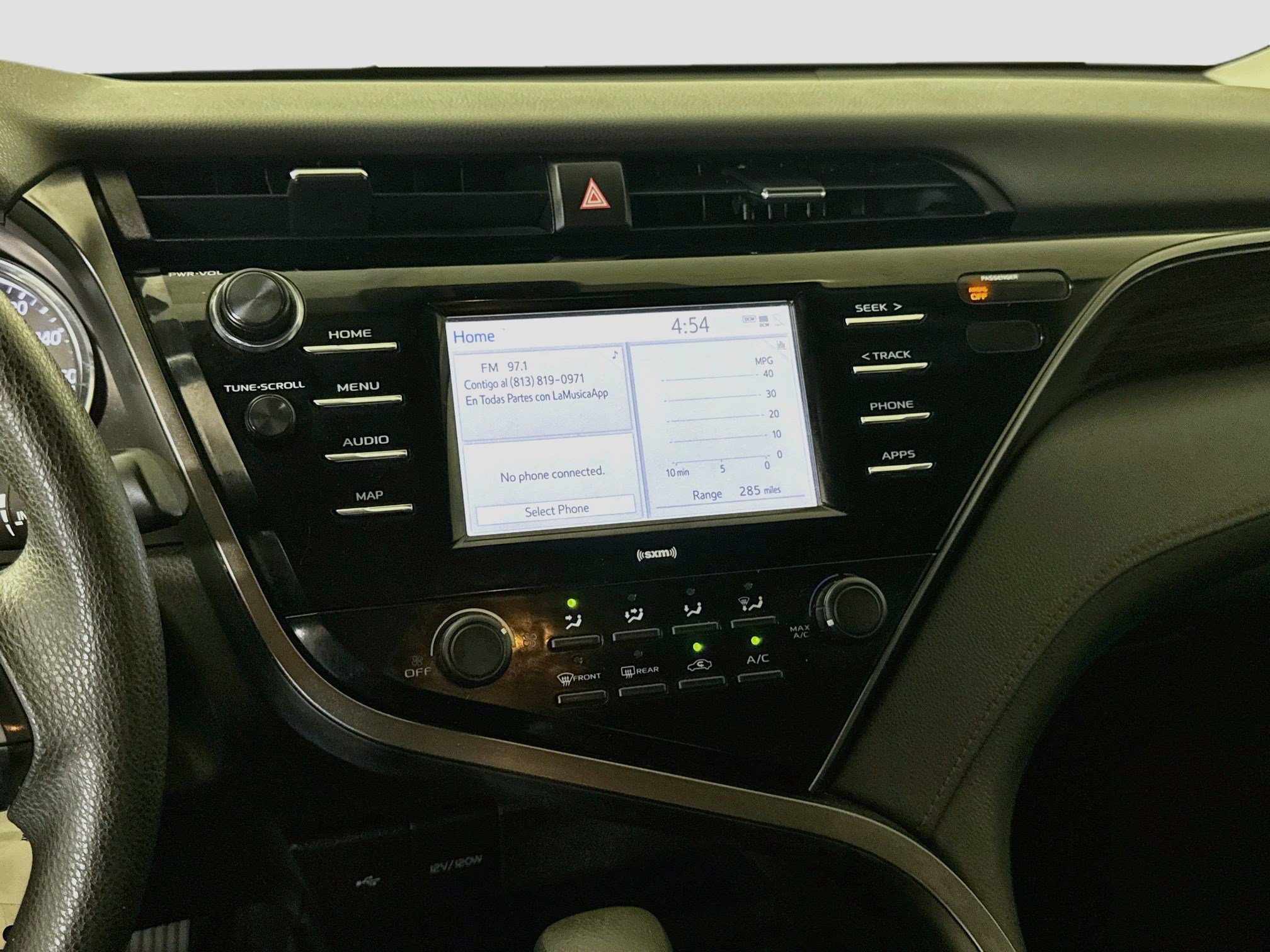 Used 2020 Toyota Camry LE FWD image 18