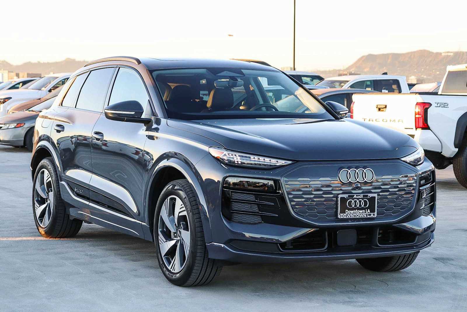 Used 2025 Audi Q6 e-tron Premium Plus w/ Premium Plus image 3