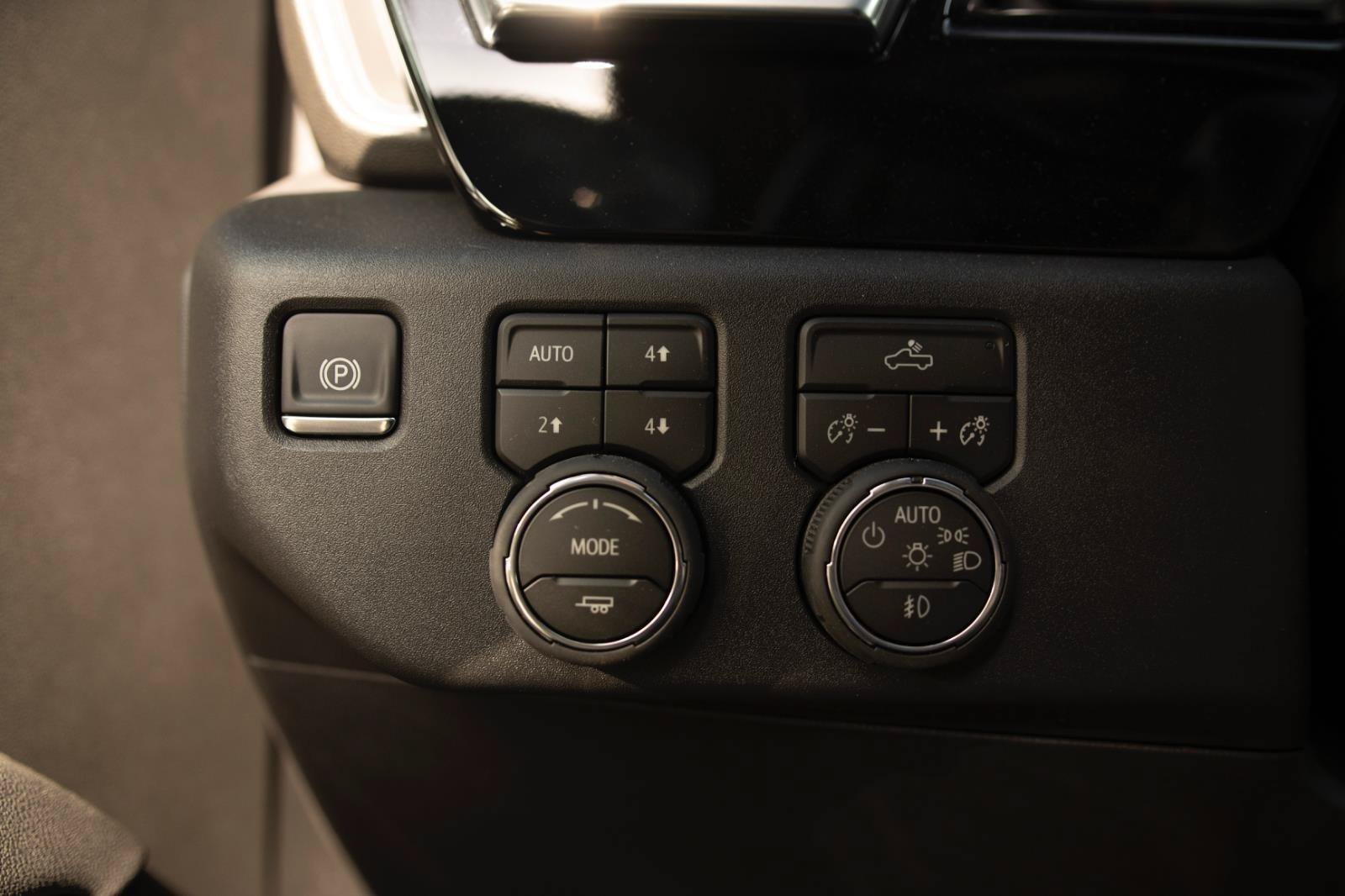New 2026 Chevrolet Silverado 1500 LT Trail Boss w/ Convenience Package II AWD/4WD image 21
