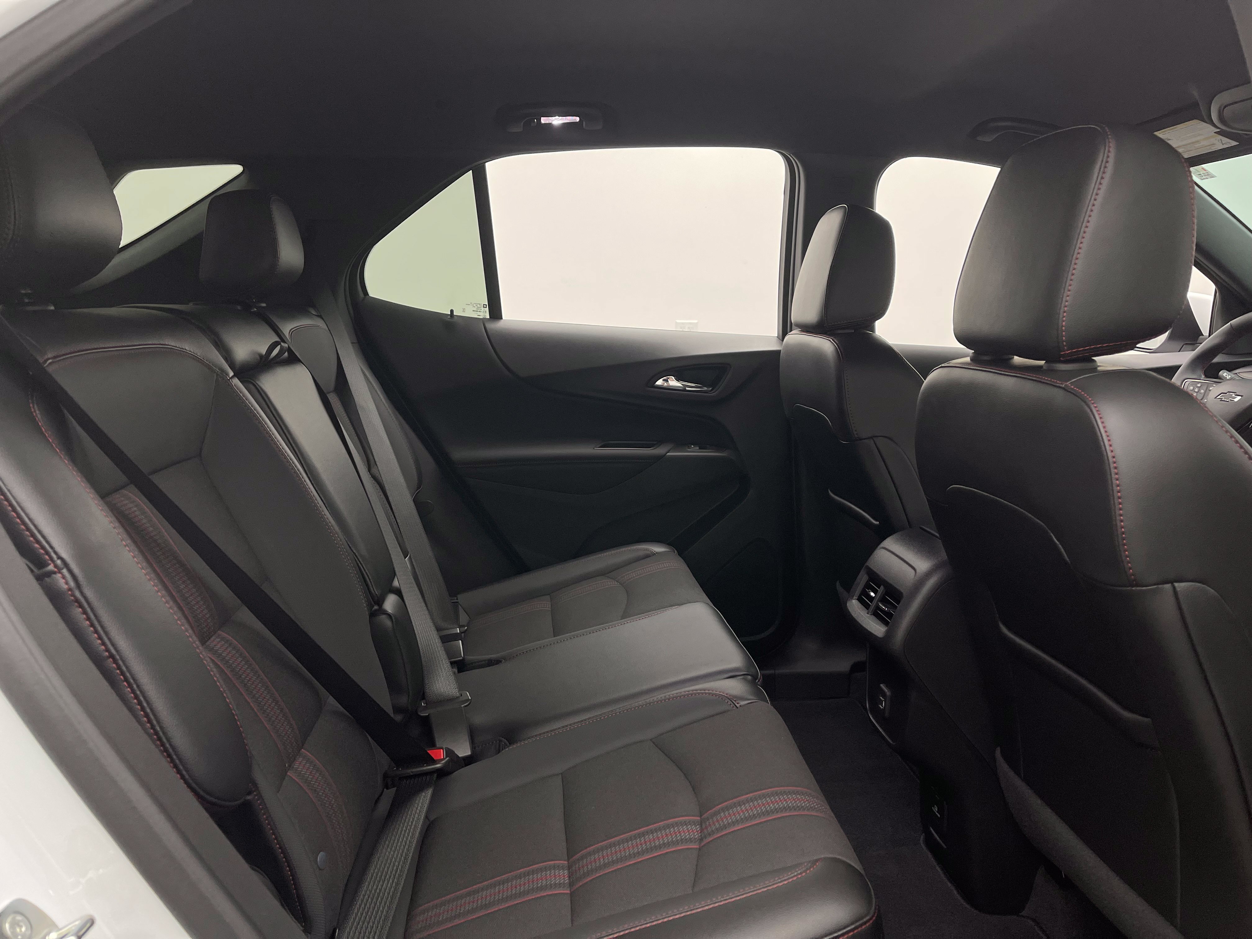 Used 2023 Chevrolet Equinox RS FWD image 37