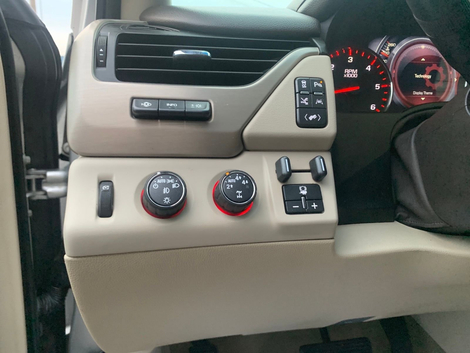 Used 2016 GMC Yukon XL Denali w/ Open Road Package image 14