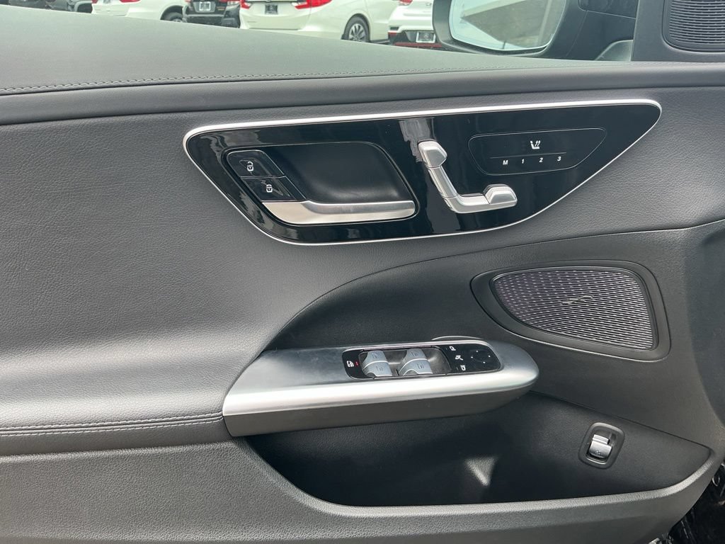 Used 2025 Mercedes-Benz C 300 4MATIC Sedan image 13