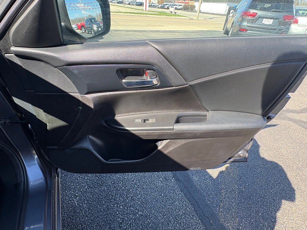 Used 2013 Honda Accord Sport image 15