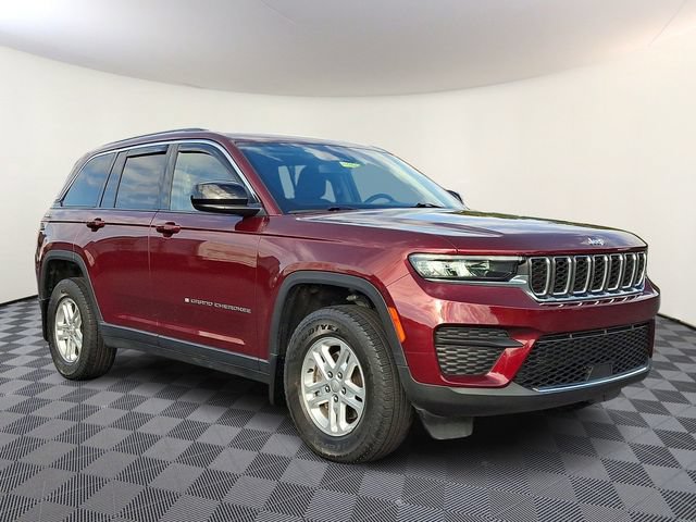 Used 2022 Jeep Grand Cherokee Laredo w/ Luxury Tech Group I