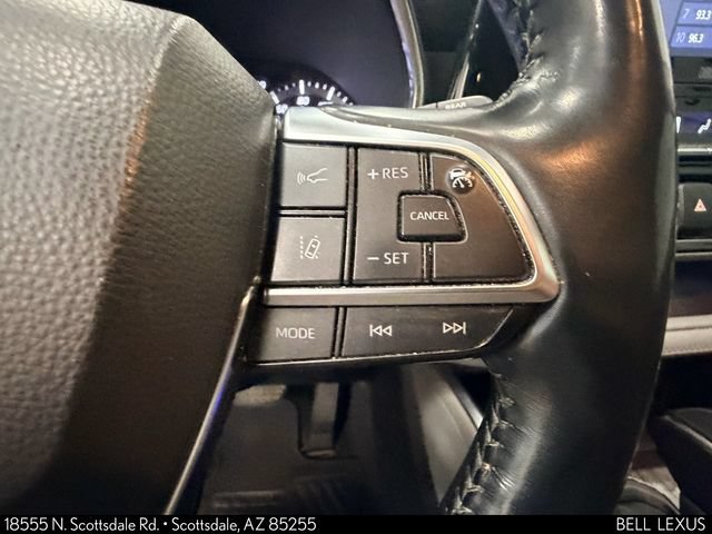 Used 2021 Toyota Highlander Limited FWD image 22