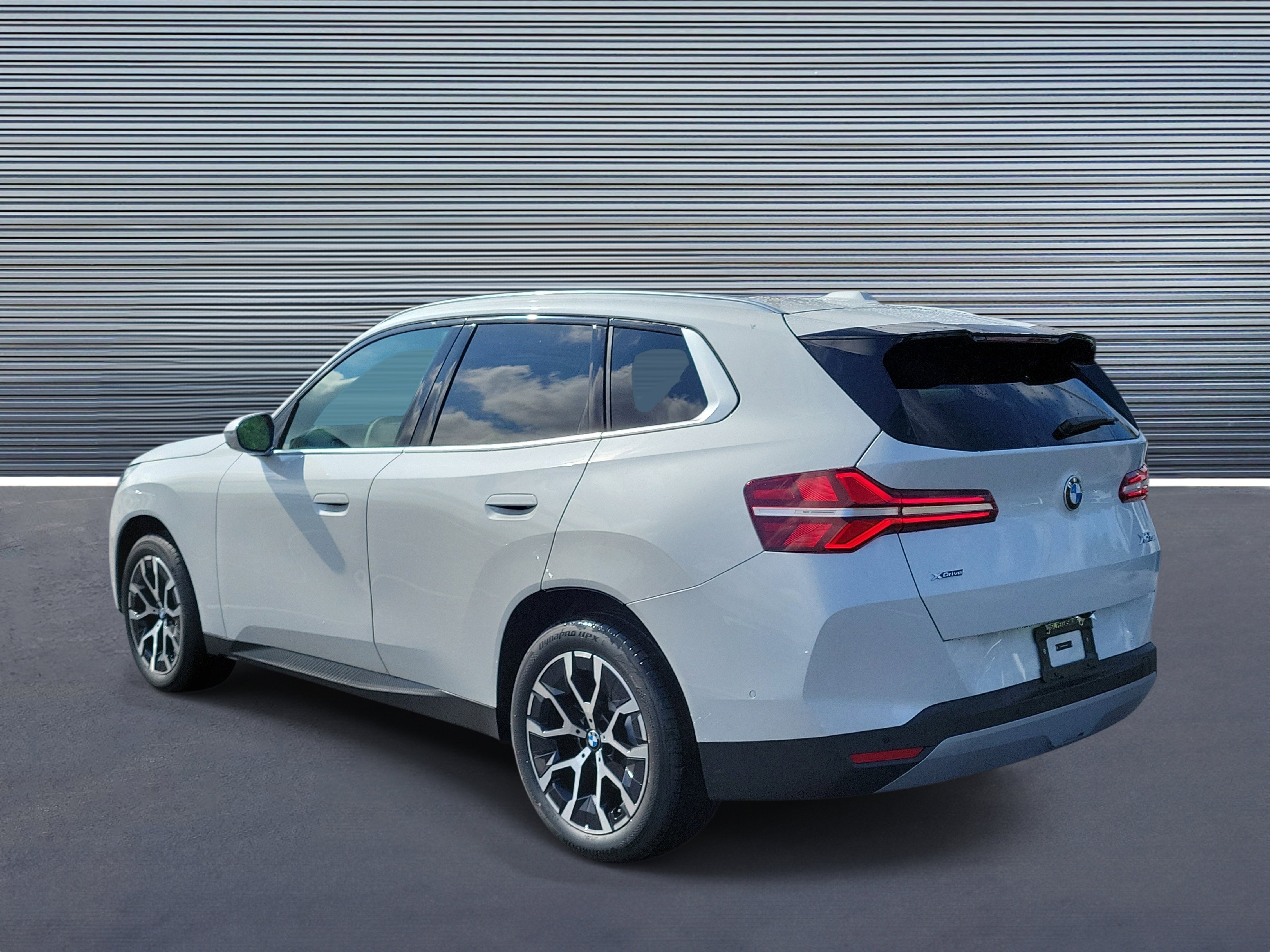 New 2026 BMW X3 xDrive30 w/ Premium Package AWD/4WD image 4