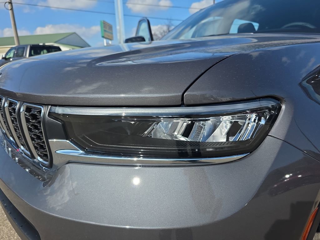 New 2026 Jeep Grand Cherokee L 4WD image 33