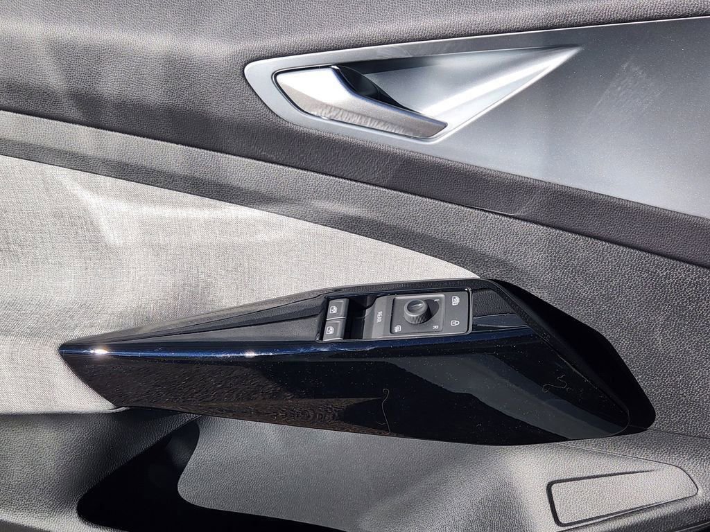 New 2026 Volkswagen ID.4 Pro AWD/4WD image 4