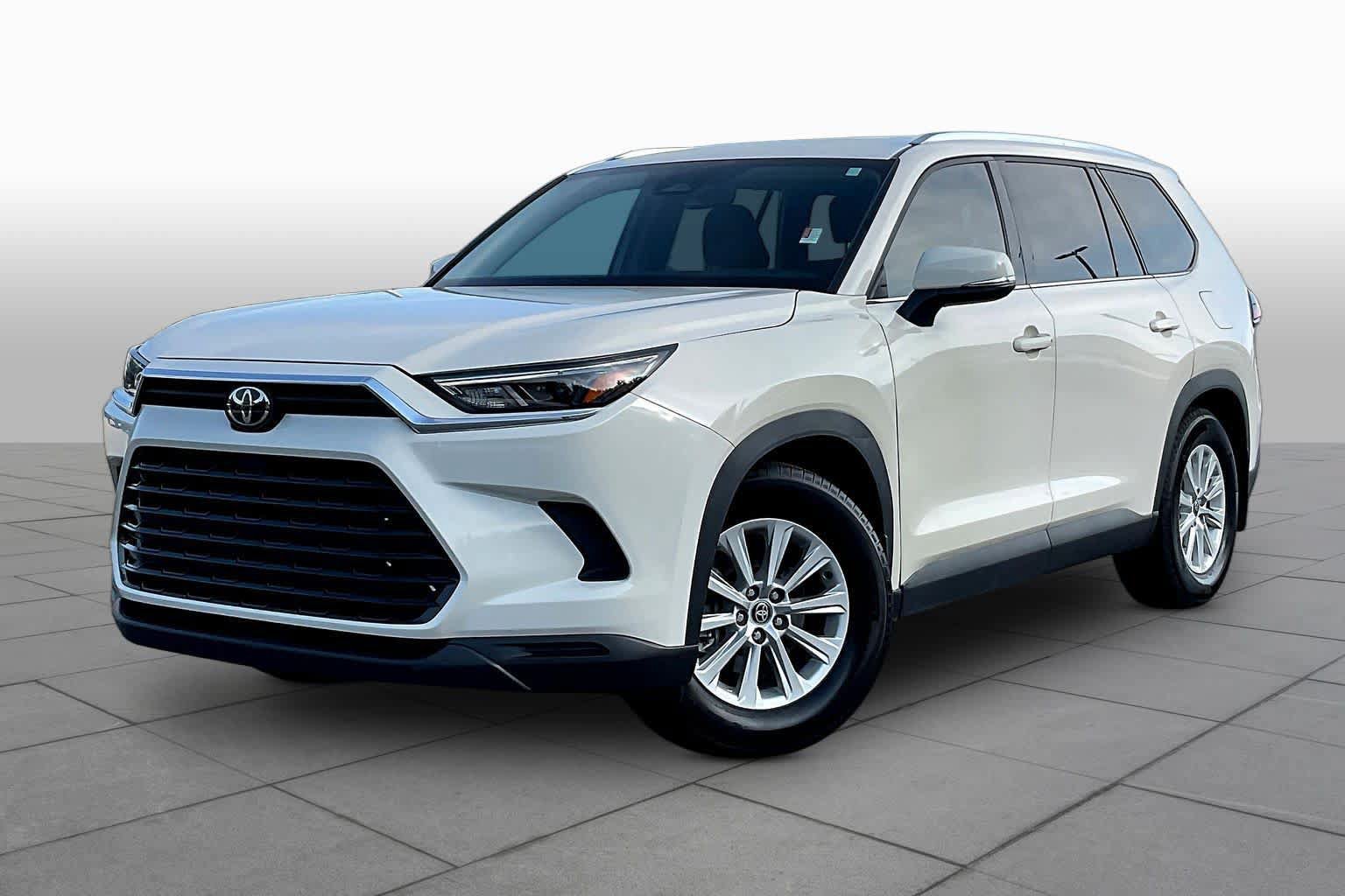 Used 2024 Toyota Grand Highlander FWD image 1