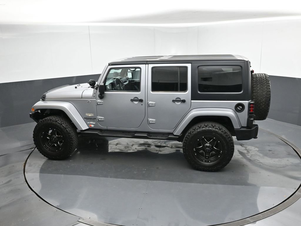 Used 2013 Jeep Wrangler Unlimited Sahara w/ Dual Top Group image 49