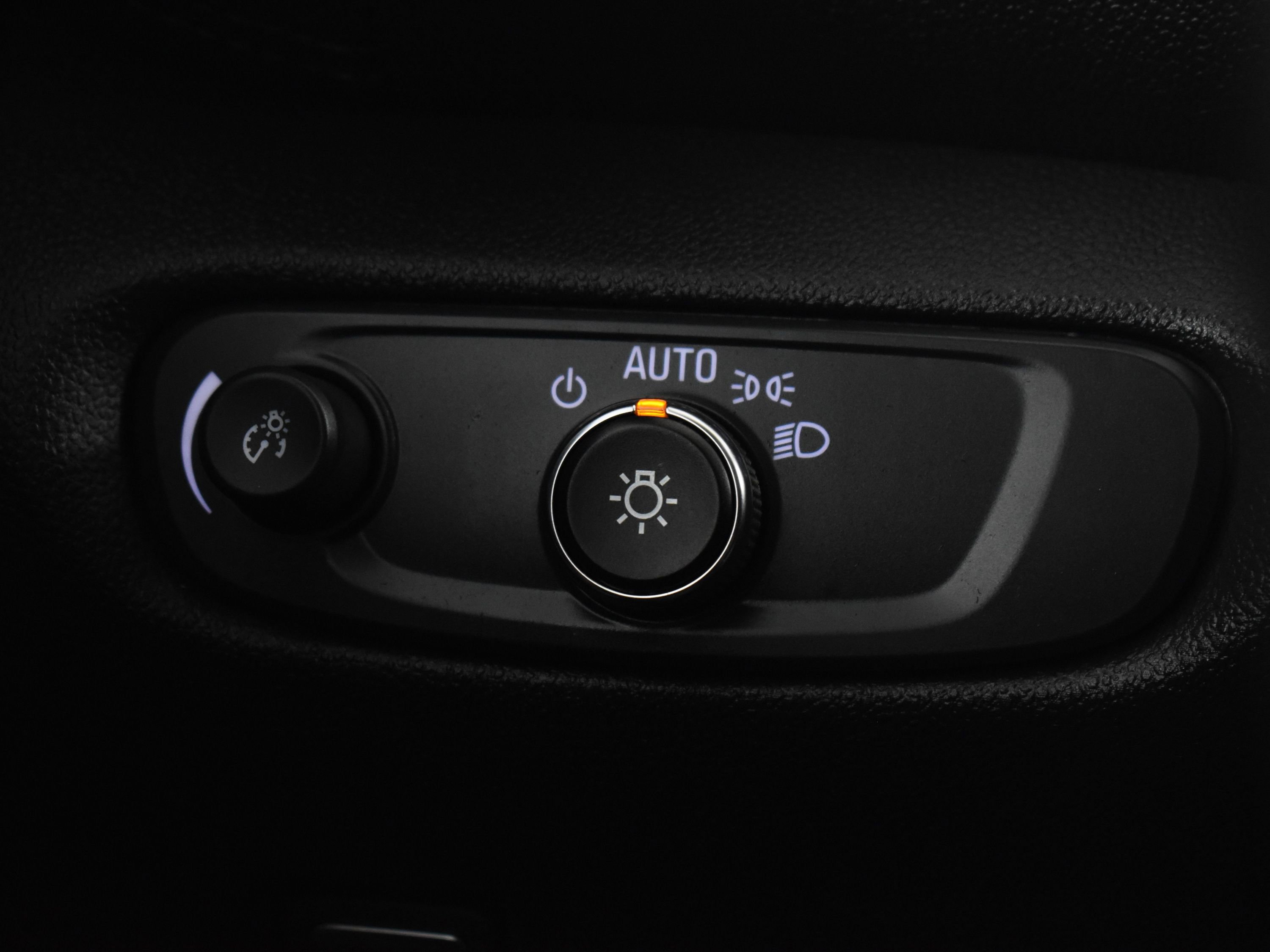 Used 2023 Chevrolet Blazer Premier w/ Driver Confidence II Package image 23