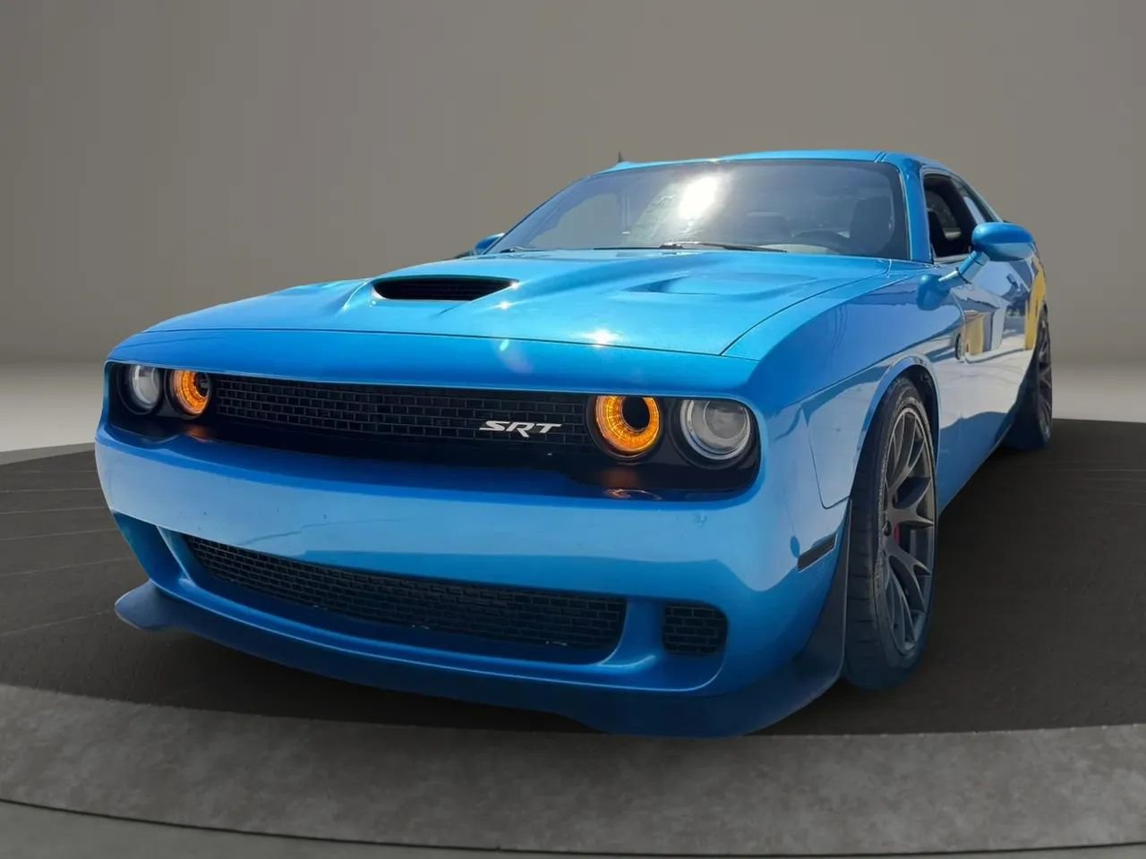 Used 2016 Dodge Challenger SRT Hellcat RWD image 4