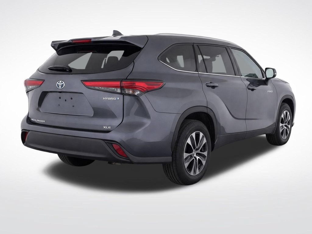 Used 2021 Toyota Highlander XLE AWD/4WD video 3