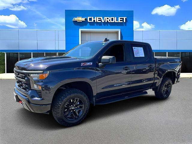 Used 2023 Chevrolet Silverado 1500 Custom Trail Boss w/ LPO, Dark Essentials Package AWD/4WD image 7