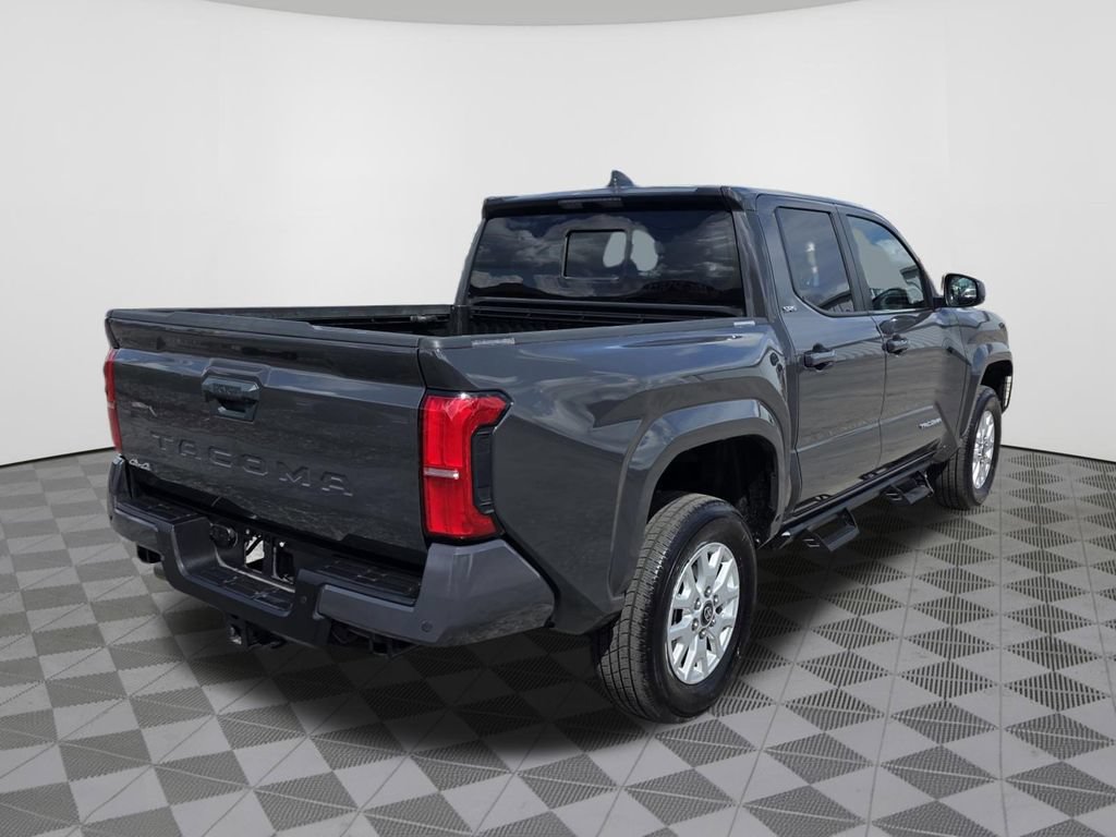 Used 2025 Toyota Tacoma SR5 AWD/4WD image 8