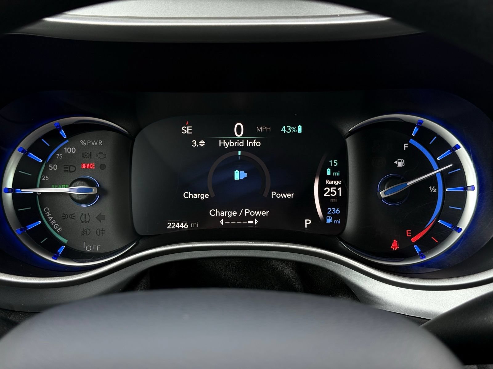 Used 2018 Chrysler Pacifica Touring Plus FWD image 38