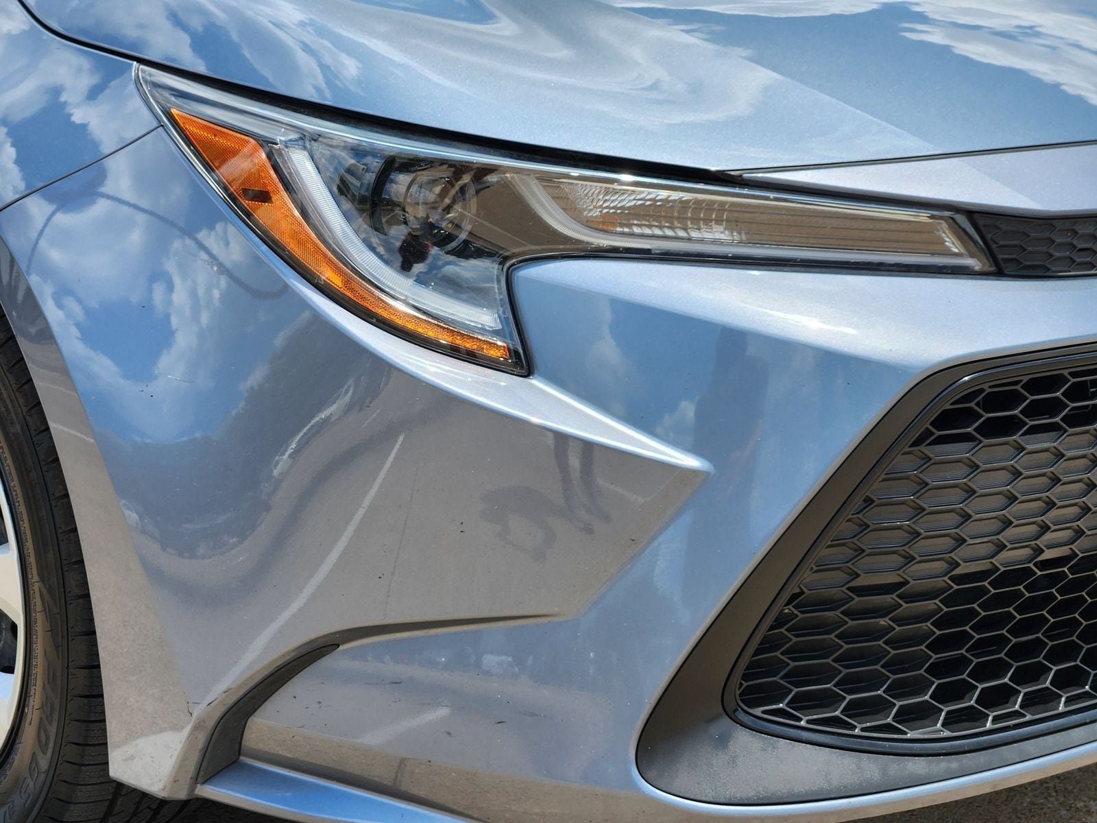 Used 2022 Toyota Corolla LE FWD image 9